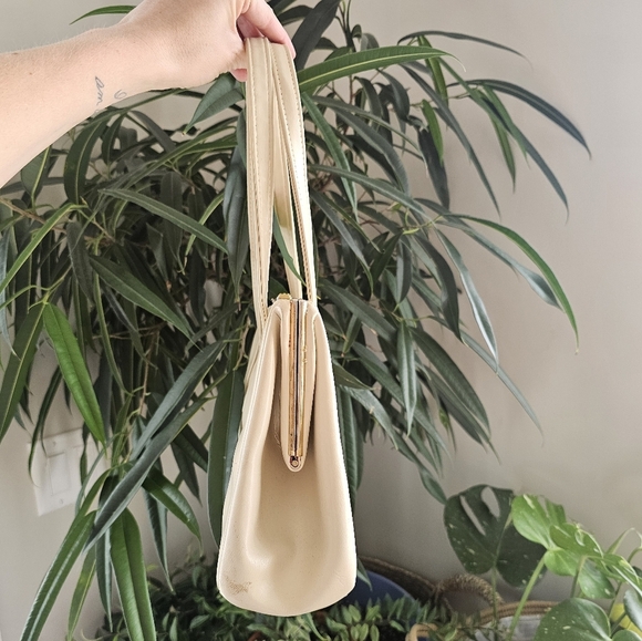 Vintage JR White Leather MCM Shoulder Bag - Picture 15 of 15